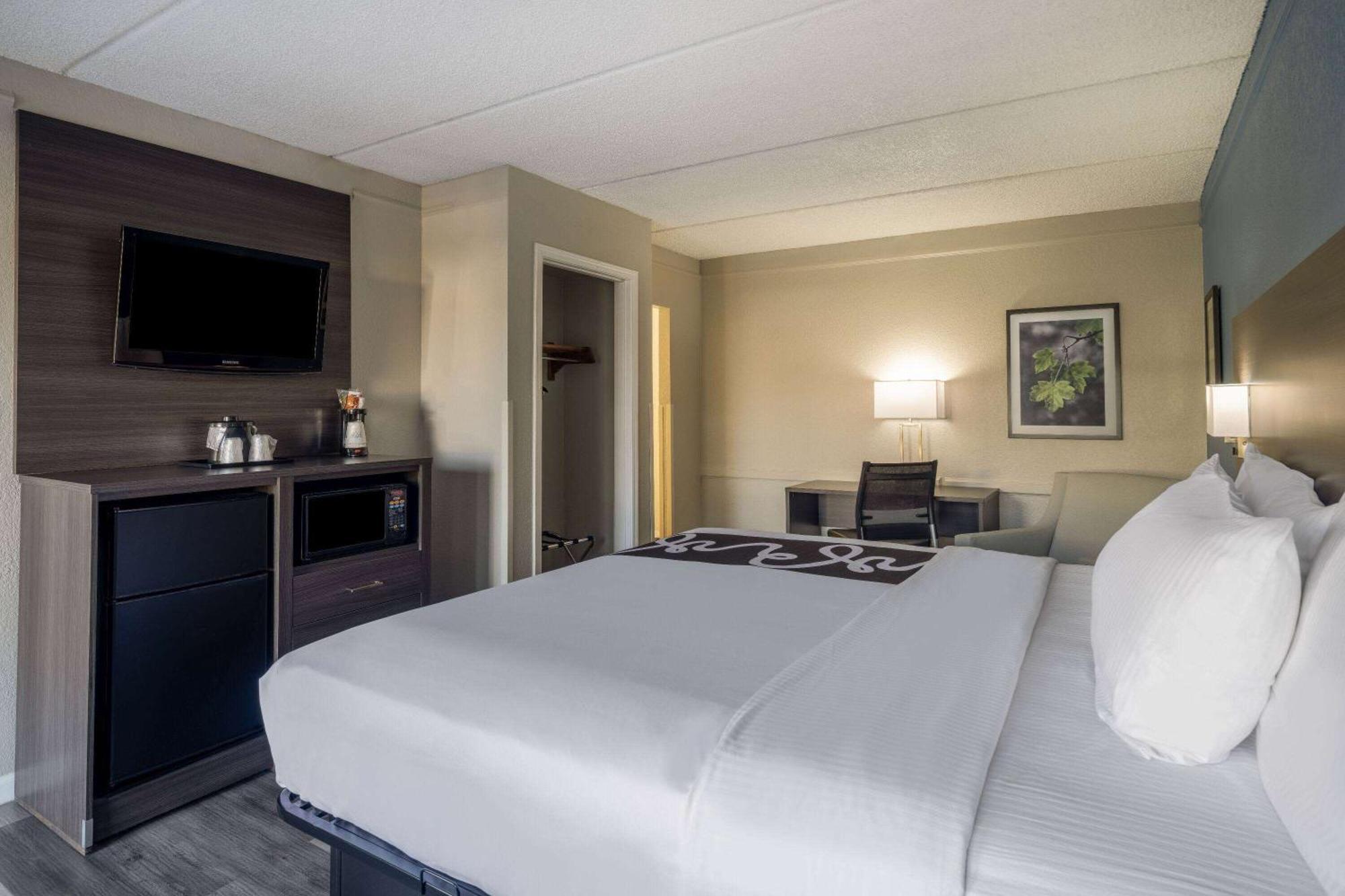 La Quinta Inn by Wyndham Sacramento North Carmichael Esterno foto